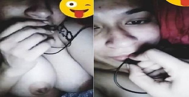 Sexy ladki viral topless video call chat